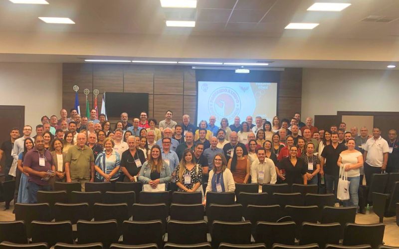 Encontro ‘Passando a Limpo pelas Bases’ cria Comissão de Sistematização, Redação e Organização para a Campanha Salarial