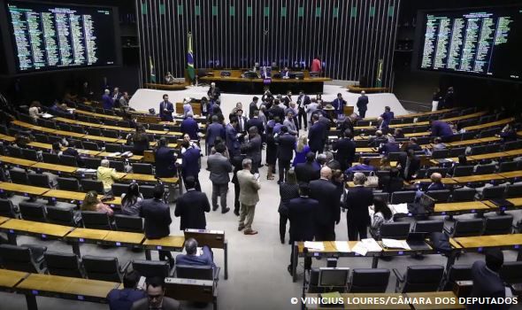 Câmara aprova projeto que amplia número de deputados federais