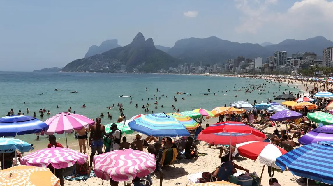 Verão começa com previsão de calor acima da média histórica