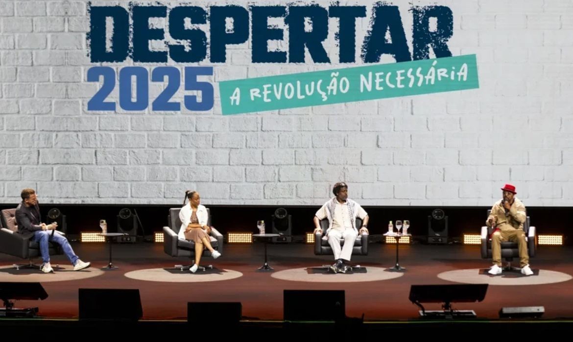 Em encontro, campo progressista debate comunicação com a sociedade