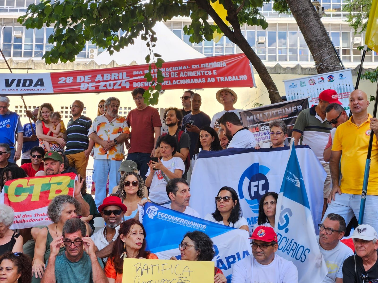 Fecomerciários participa do “Ato e Canto pela Vida”