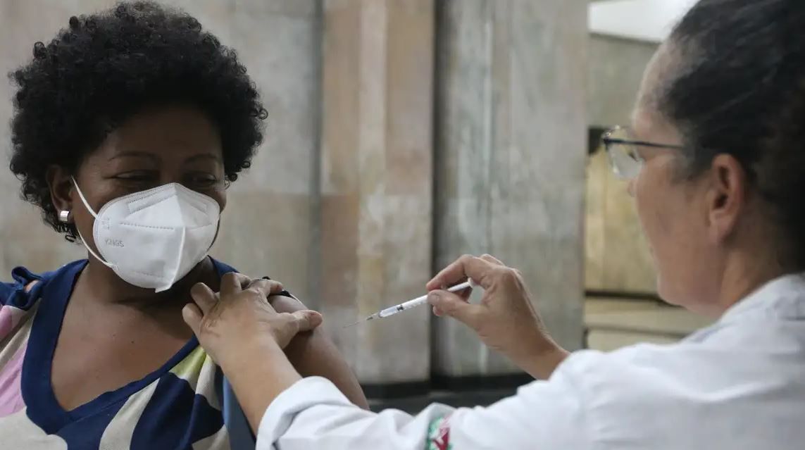 Fiocruz alerta para circulação simultânea da covid-19 e gripe