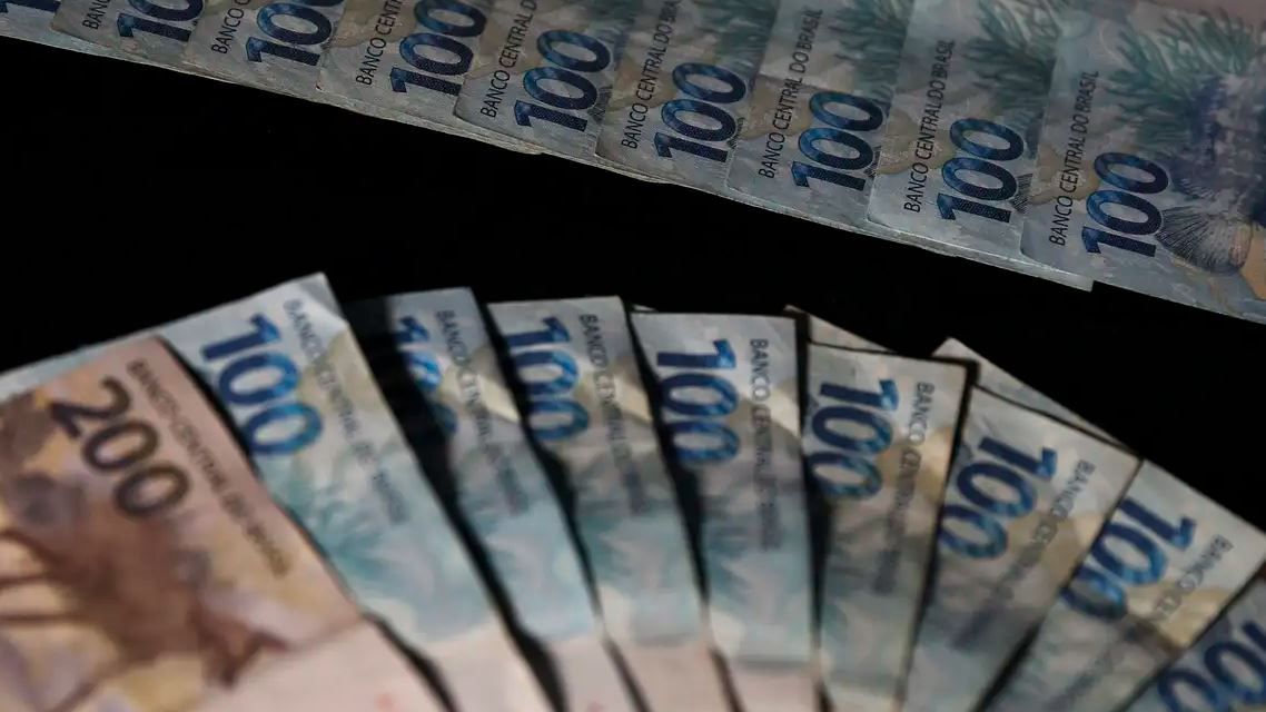 Brasil salta duas posições e se torna a nona economia do mundo em 2023